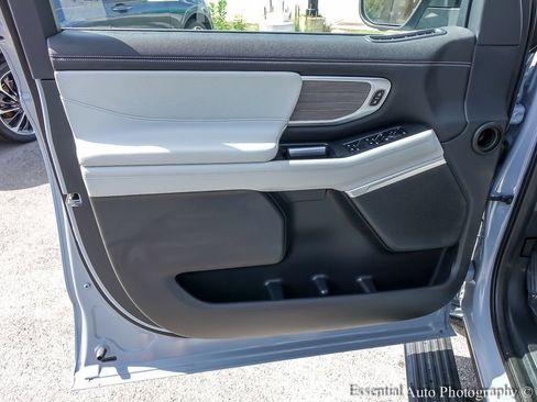 Used 2025 Ford Expedition Platinum w/ Platinum Ultimate Package AWD/4WD image 22