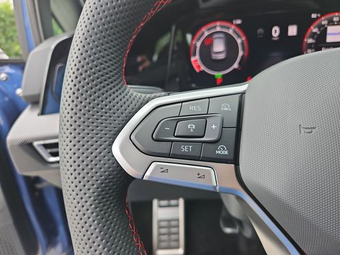 New 2025 Volkswagen GTI SE image 18