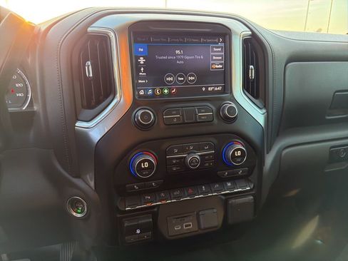 Used 2019 Chevrolet Silverado 1500 LT w/ All-Star Edition image 21