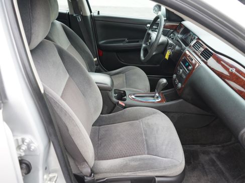 Used 2010 Chevrolet Impala LS image 18