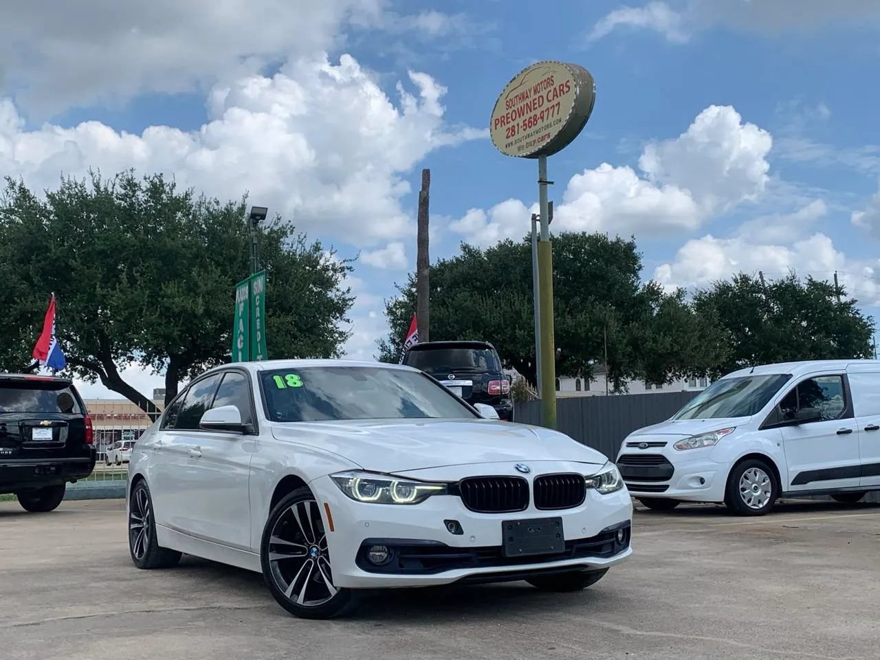 Used 2018 BMW 330i Sedan w/ Shadow Sport Edition RWD image 1