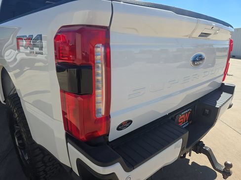 Used 2024 Ford F250 Lariat w/ Lariat Ultimate Package AWD/4WD image 34