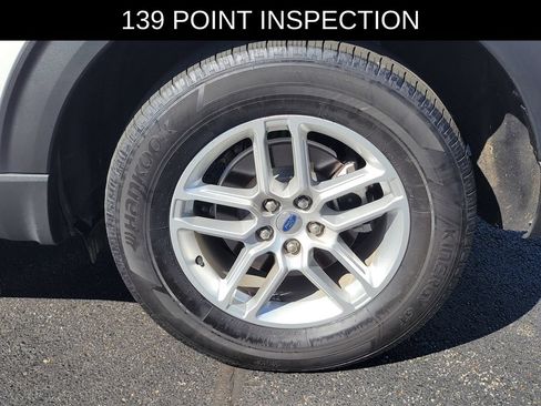 Used 2025 Ford Explorer Active AWD/4WD image 5