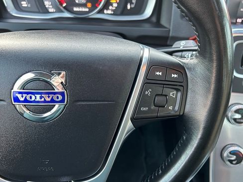 Used 2018 Volvo S60 T5 Inscription Platinum w/ Climate Package image 43