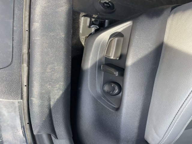 Used 2025 Toyota Camry SE AWD/4WD image 25