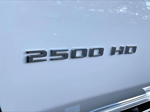 Used 2024 Chevrolet Silverado 2500 LT image 10