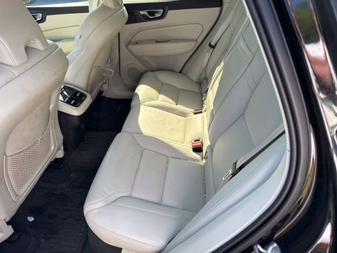 Used 2021 Volvo XC60 T5 Inscription w/ Protection Package Premier FWD image 7