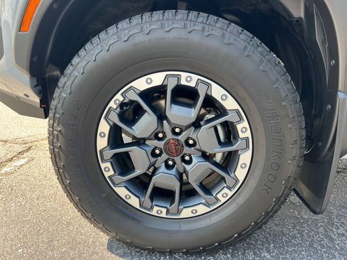 Used 2025 Nissan Frontier PRO-4X w/ Pro Premium Package AWD/4WD image 11