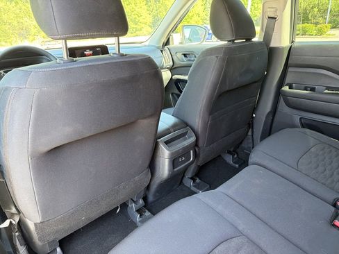 Certified 2025 Nissan Pathfinder S FWD image 17
