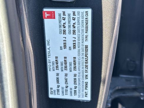 Used 2018 Tesla Model 3 Long Range image 28