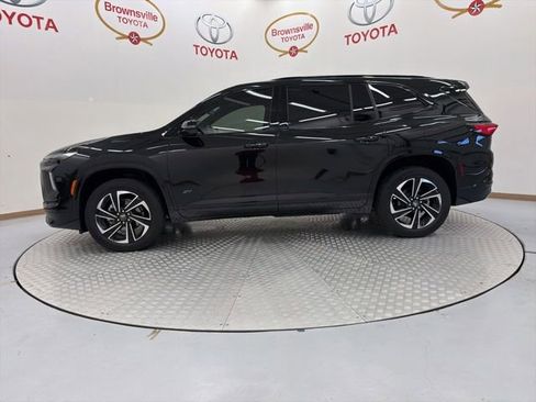 Used 2026 Buick Enclave Sport Touring w/ Power Package FWD image 5