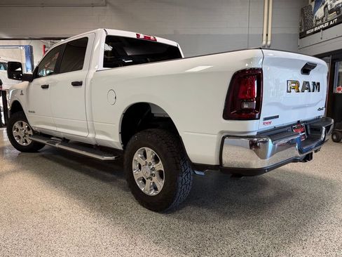 Used 2025 RAM 2500 Big Horn AWD/4WD image 4