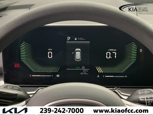 Certified 2025 Kia Sorento LX FWD image 25
