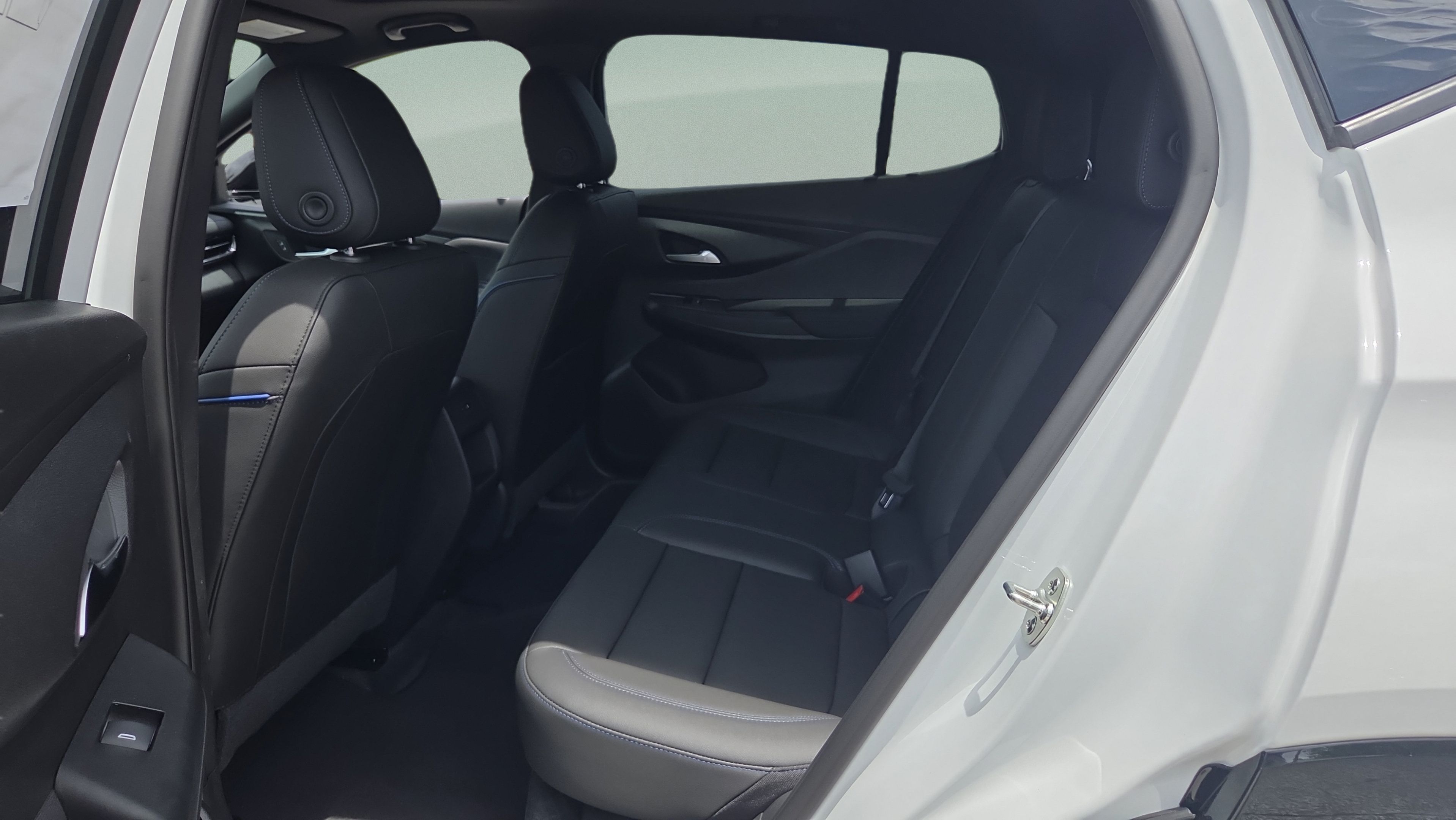 New 2026 Buick Envista Sport Touring w/ Convenience I Package FWD image 10
