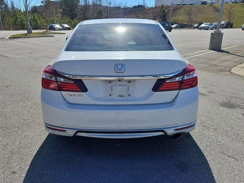 Used 2016 Honda Accord LX image 5