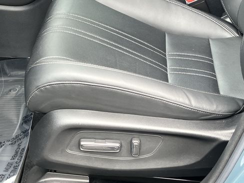 Used 2024 Honda HR-V EX-L image 17