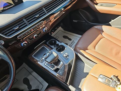 Used 2018 Audi Q7 3.0T Premium Plus image 31