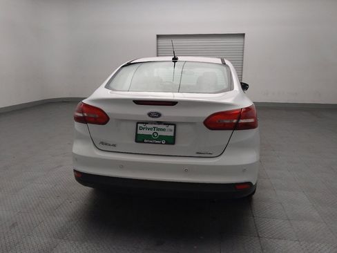 Used 2016 Ford Focus SE w/ Equipment Group 201A FWD image 7