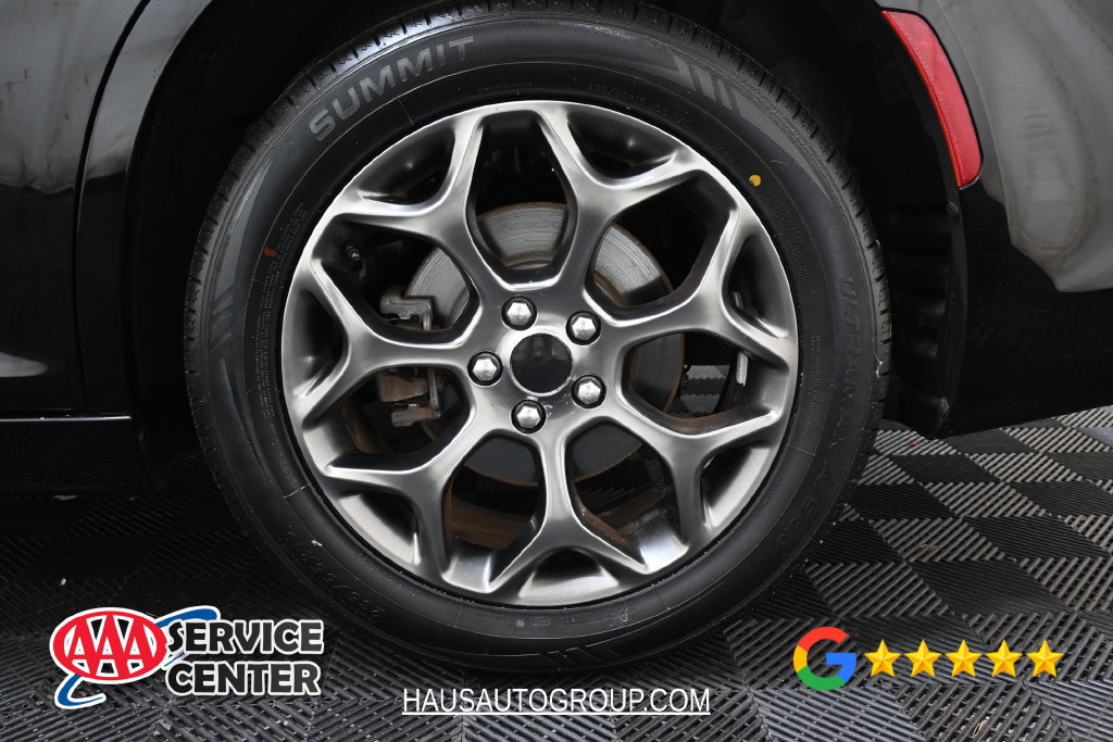 Used 2017 Chrysler 300 S w/ 300S Premium Group AWD/4WD image 36