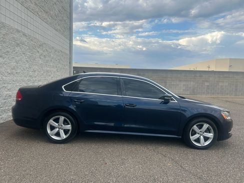Used 2013 Volkswagen Passat TDI SE image 4