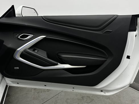 Used 2020 Chevrolet Camaro SS image 25