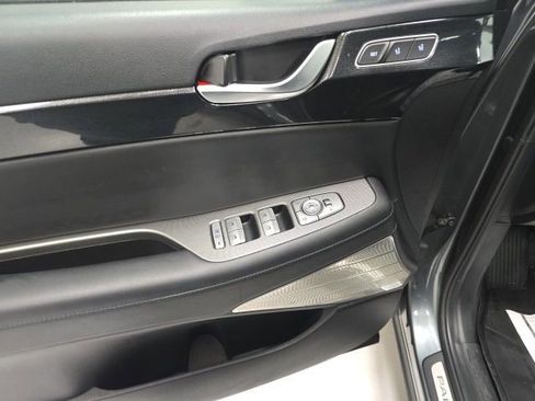 Used 2021 Hyundai Palisade Limited image 20