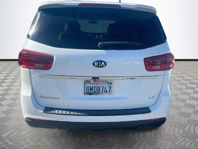 Used 2019 Kia Sedona LX FWD image 4