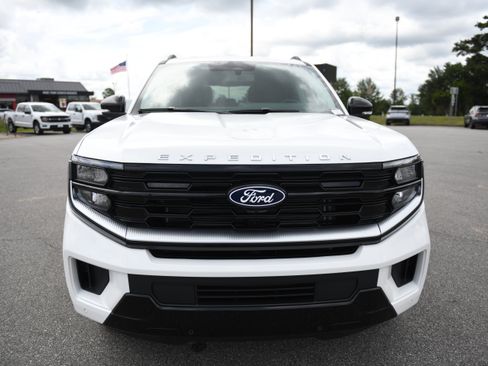 New 2027 Ford Expedition Platinum RWD image 4