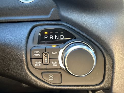 New 2026 RAM 1500 4x4 Crew Cab image 42