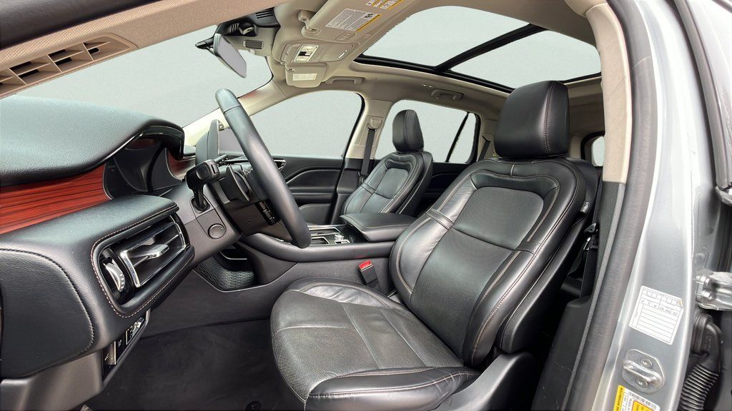 Used 2023 Lincoln Aviator Reserve AWD/4WD image 15
