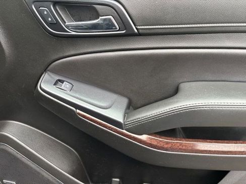 Used 2019 GMC Yukon SLE w/ SLE Value Package image 41