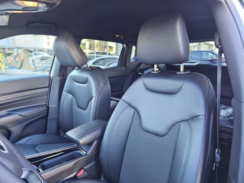 New 2026 Jeep Compass Latitude image 22