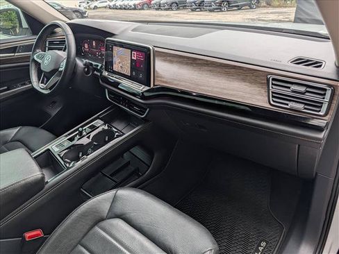 Certified 2024 Volkswagen Atlas SEL AWD/4WD image 14