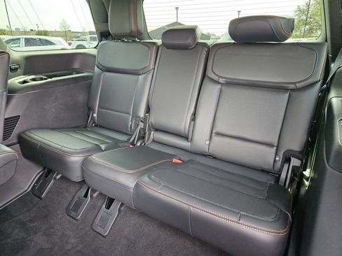 Used 2025 Ford Expedition Tremor image 32