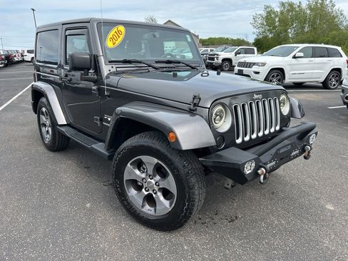 Used 2016 Jeep Wrangler Sahara w/ Connectivity Group AWD/4WD image 1