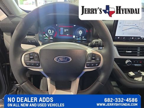 Used 2026 Ford Explorer Active w/ Active Comfort Package RWD image 16