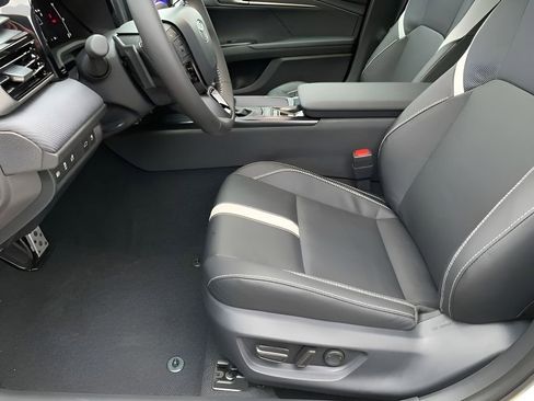 New 2026 Toyota Camry SE FWD image 10