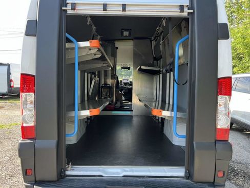 Used 2024 RAM ProMaster 3500 w/ Delivery Van Package FWD image 11