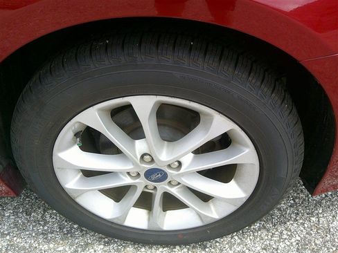 Used 2020 Ford Fusion SE FWD image 22