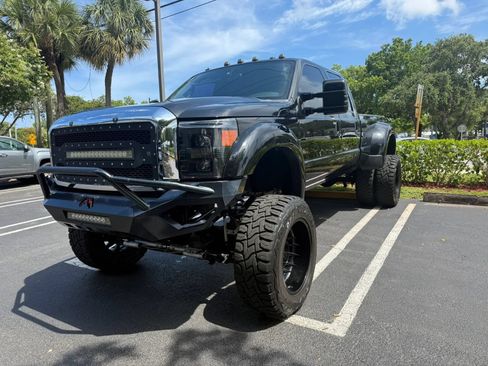 Used 2012 Ford F450 Lariat w/ Lariat Ultimate Pkg AWD/4WD image 2