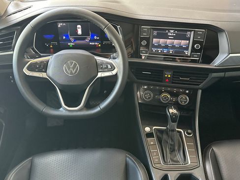 Used 2022 Volkswagen Jetta SE w/ Panoramic Sunroof Package FWD image 14