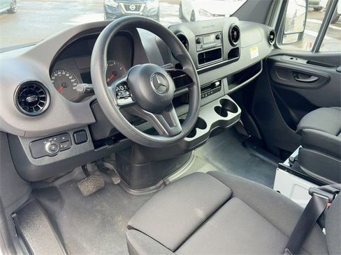 Used 2019 Mercedes-Benz Sprinter 170 image 11