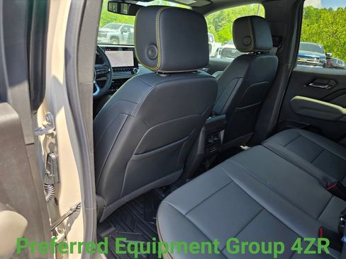 New 2026 Chevrolet Colorado ZR2 w/ Technology Package AWD/4WD image 21