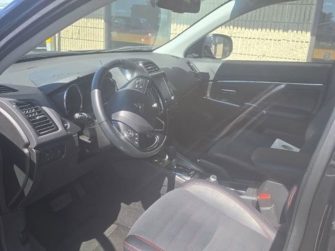 Used 2025 Mitsubishi Outlander Sport SE AWD/4WD image 7