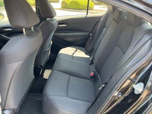 Used 2020 Toyota Corolla LE FWD image 30