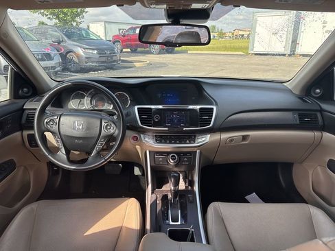 Used 2014 Honda Accord Touring image 19