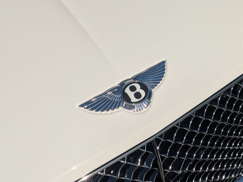 Used 2022 Bentley Continental GT image 11