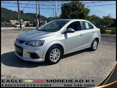 Used 2020 Chevrolet Sonic LT FWD image 1