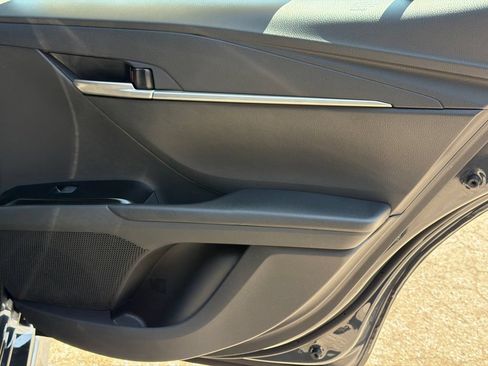 New 2026 Toyota Camry Hybrid FWD image 24