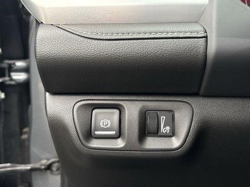 Used 2020 GMC Acadia SLE w/ Driver Convenience Package image 32